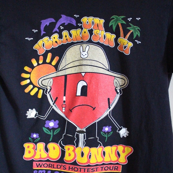 Bad Bunny T-Shirt - Picture 4 of 4